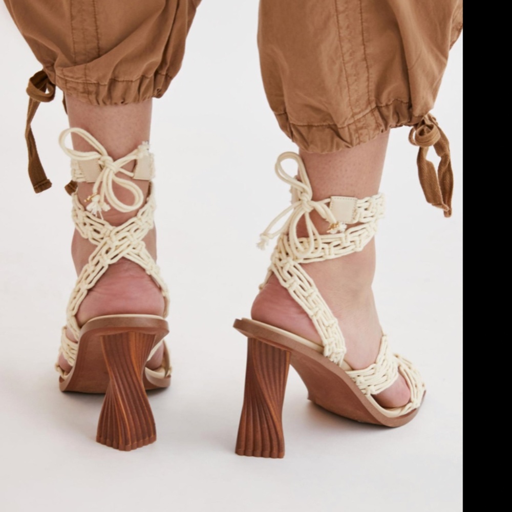 FL Sam Edelman Harleigh Crochet Macrame Boho Peasant Chic Art Farm Classy Heels